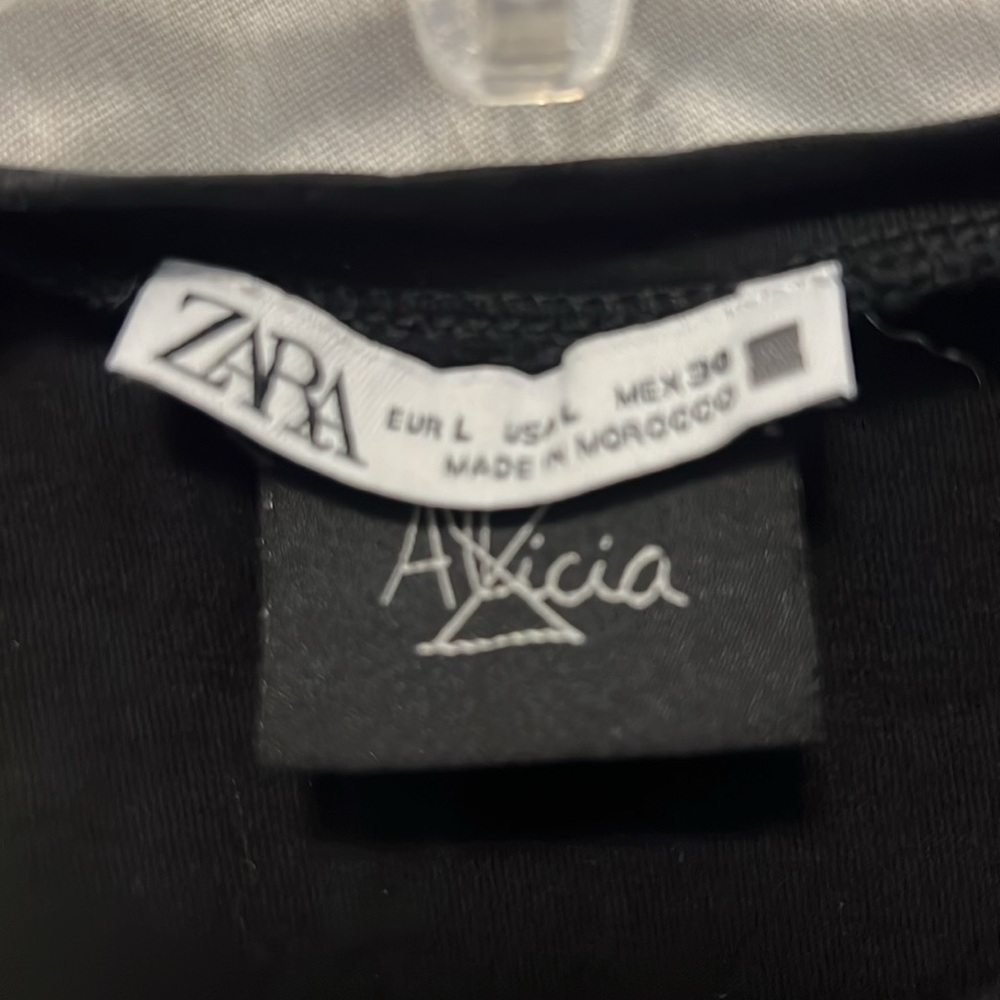 Zara Alicia Lunareta Artist graphic tee cat black sleeveless w/shoulder pads Lg - Picture 11 of 16